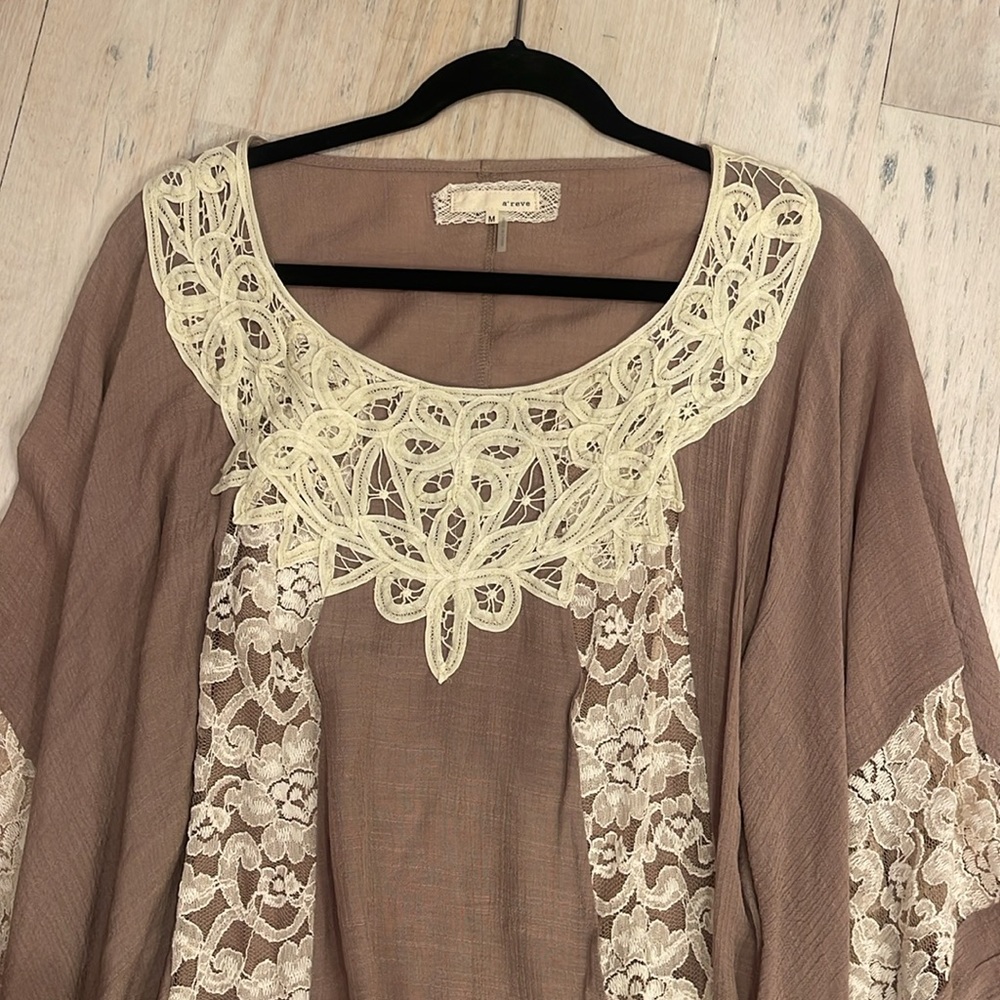Elegant Brown Lace Women's Top - Picture 3 of 5
